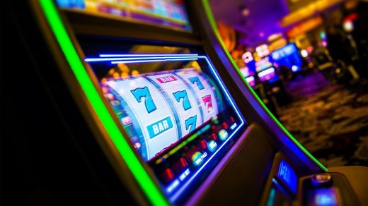 Choosing Between Slot Gacor and Regular Online Slots